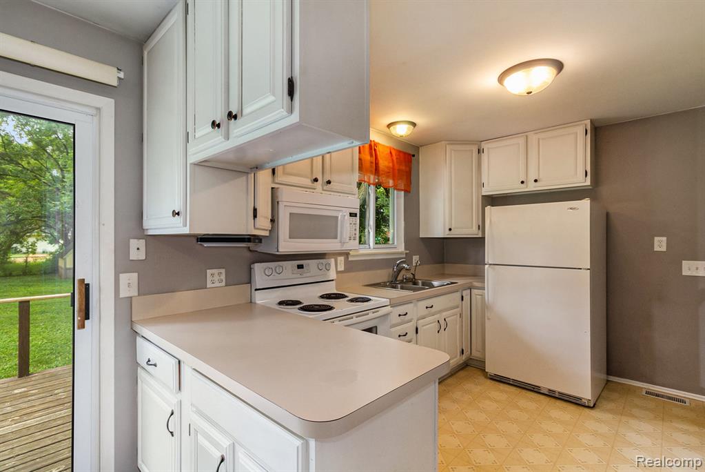 5496 Canonsburg Road Grand Blanc, MI 48439 - Photo 6 of 14 Gallery Image 6
