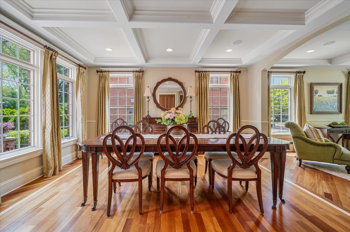 320 Vista Drive Wilmette, IL 60091 - Photo 11 of 63