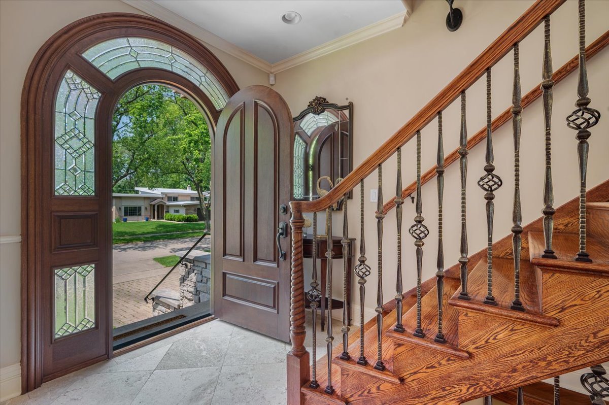 320 Vista Drive Wilmette, IL 60091 - Photo 6 of 63