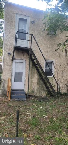 $1,100 | 229 North 9th Street, Darby, PA 19023