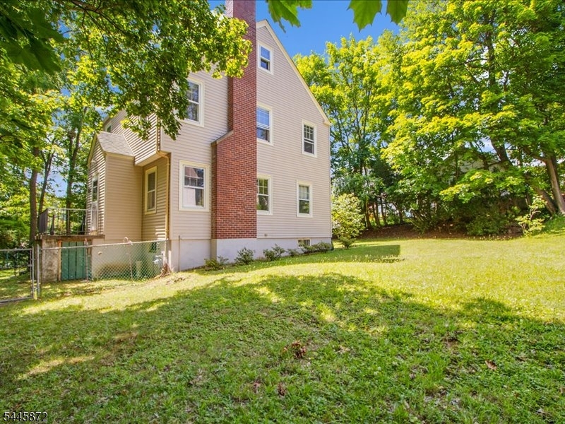 35 Jordan Terrace Dover, NJ 07801 - Photo 25 of 33
