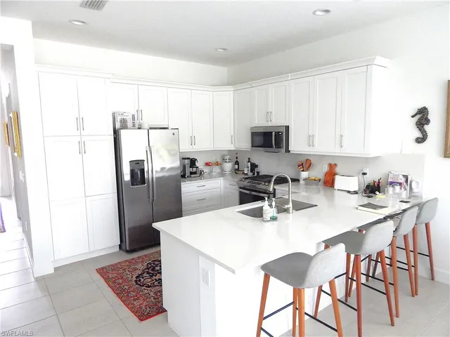 $3,600 | 11536 Jacaranda Drive, Naples, FL 34120