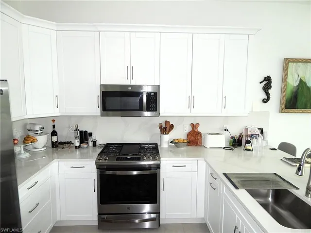 $3,600 | 11536 Jacaranda Drive, Naples, FL 34120