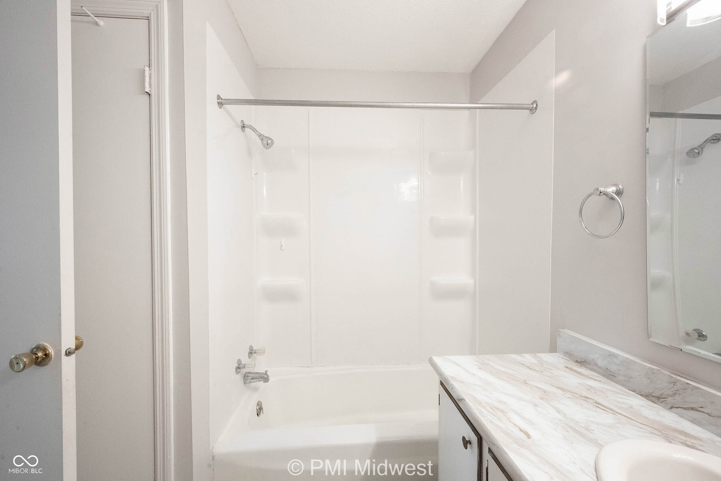 326 Progress Road, Unit B14 Shelbyville, IN 46176 - Photo 16 of 23