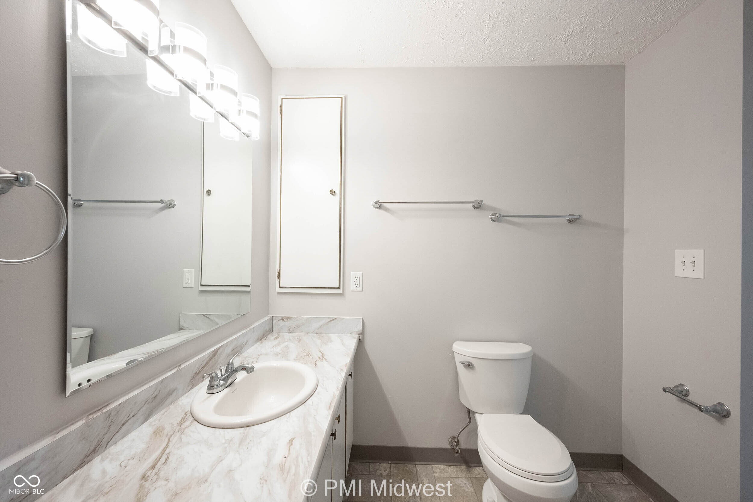 326 Progress Road, Unit B14 Shelbyville, IN 46176 - Photo 17 of 23