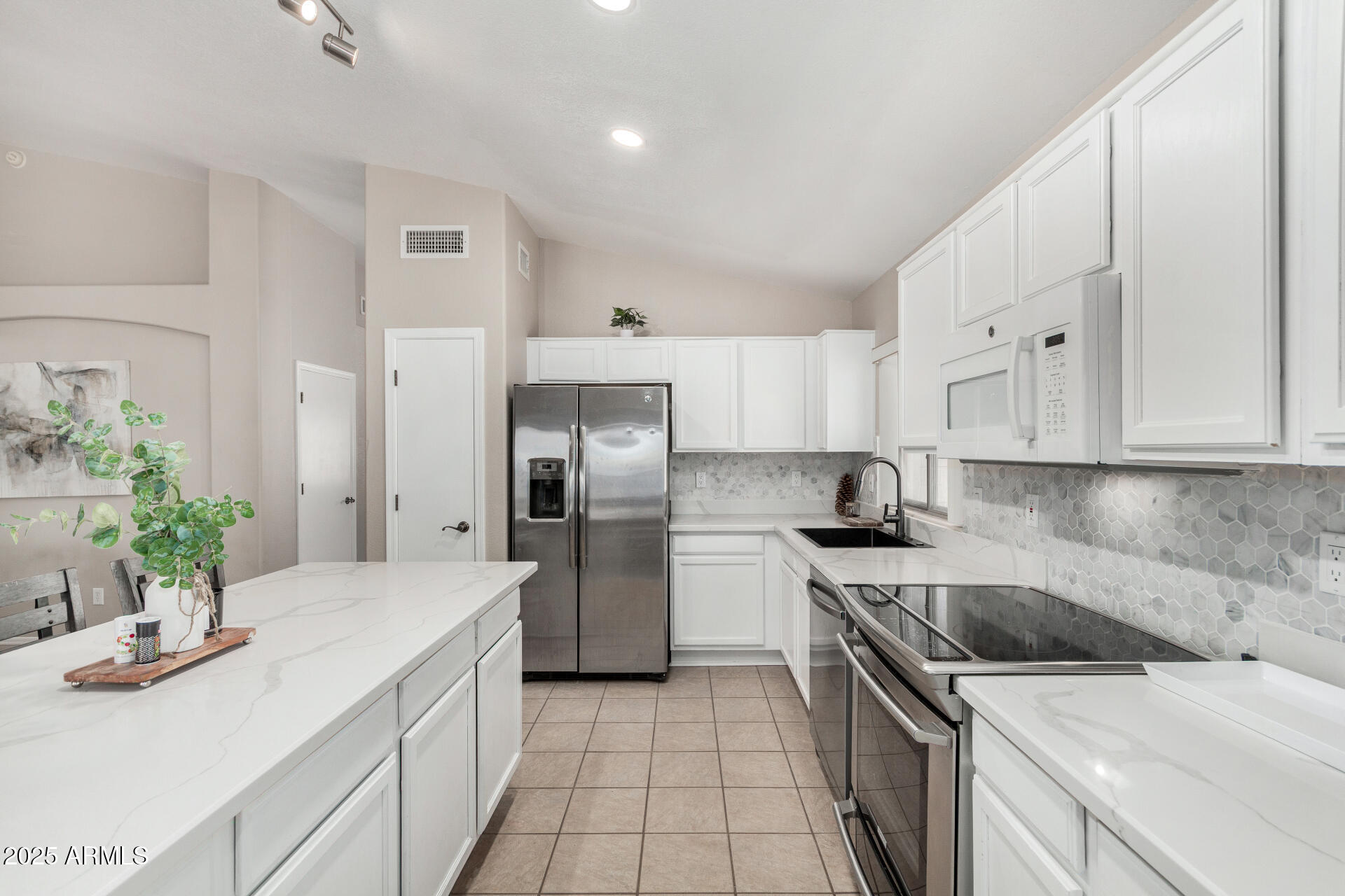 6539 West Briles Road Phoenix, AZ 85083 - Photo 22 of 64 20 - Briles