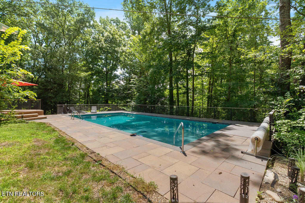 853 West Outer Drive Oak Ridge, TN 37830 - Photo 8 of 59 Inground Pool