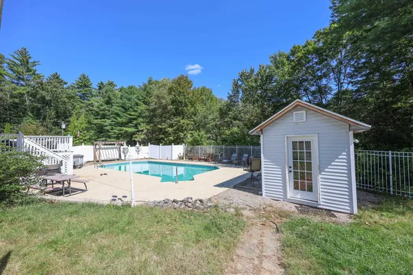 $695,000 | 82 Hansonville Road, Rochester, NH 03839