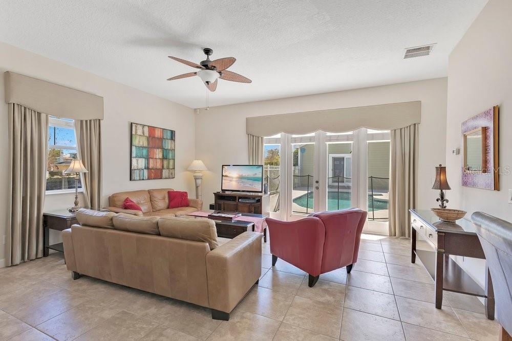 7400 Oconee Street Reunion, FL 34747 - Photo 5 of 53