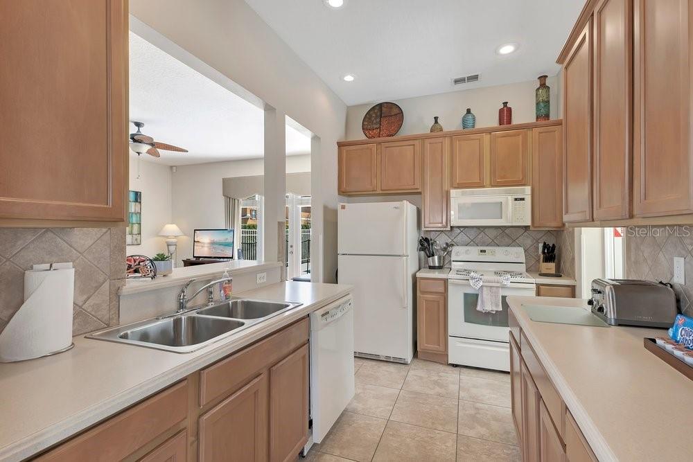 7400 Oconee Street Reunion, FL 34747 - Photo 8 of 53