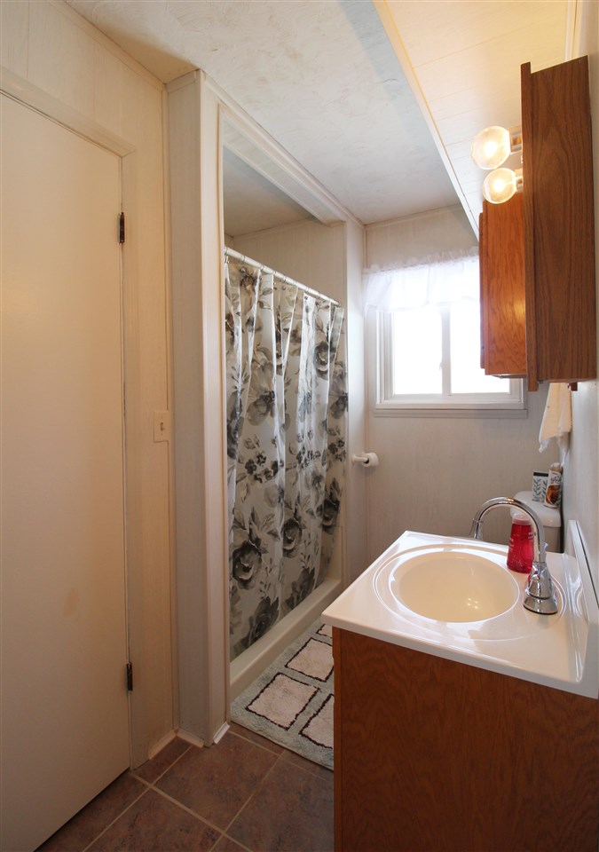 8177 North Nichols Road Flushing, MI 48433 - Photo 16 of 38 50064843-15.JPG