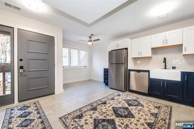 $272,900 | 15 Village Way, Unit 5, Vernon, NJ 07462