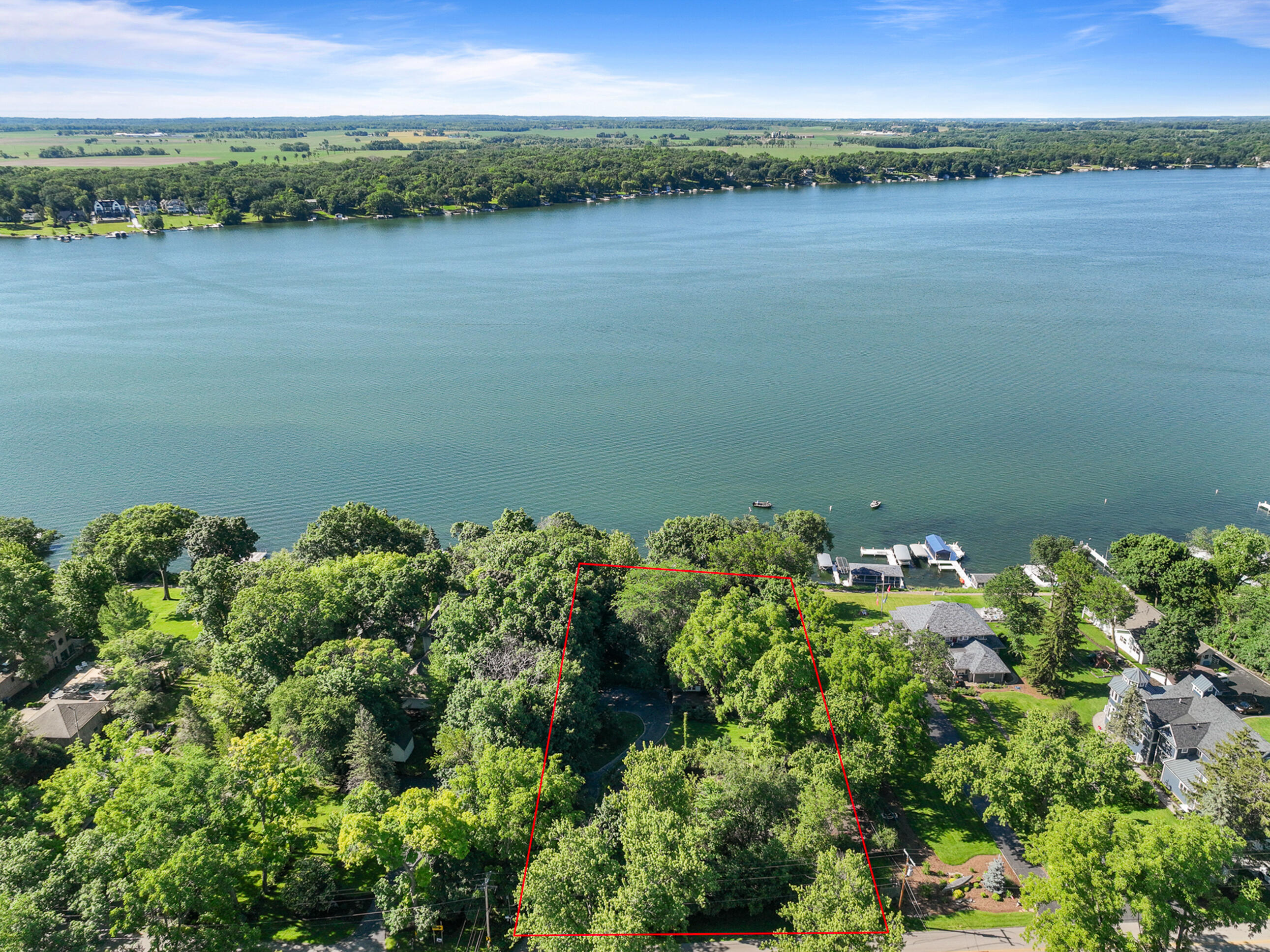2304 North Shore Drive Delavan, WI 53115 - Photo 103 of 122 2304 N Shore Dr - Summer-7