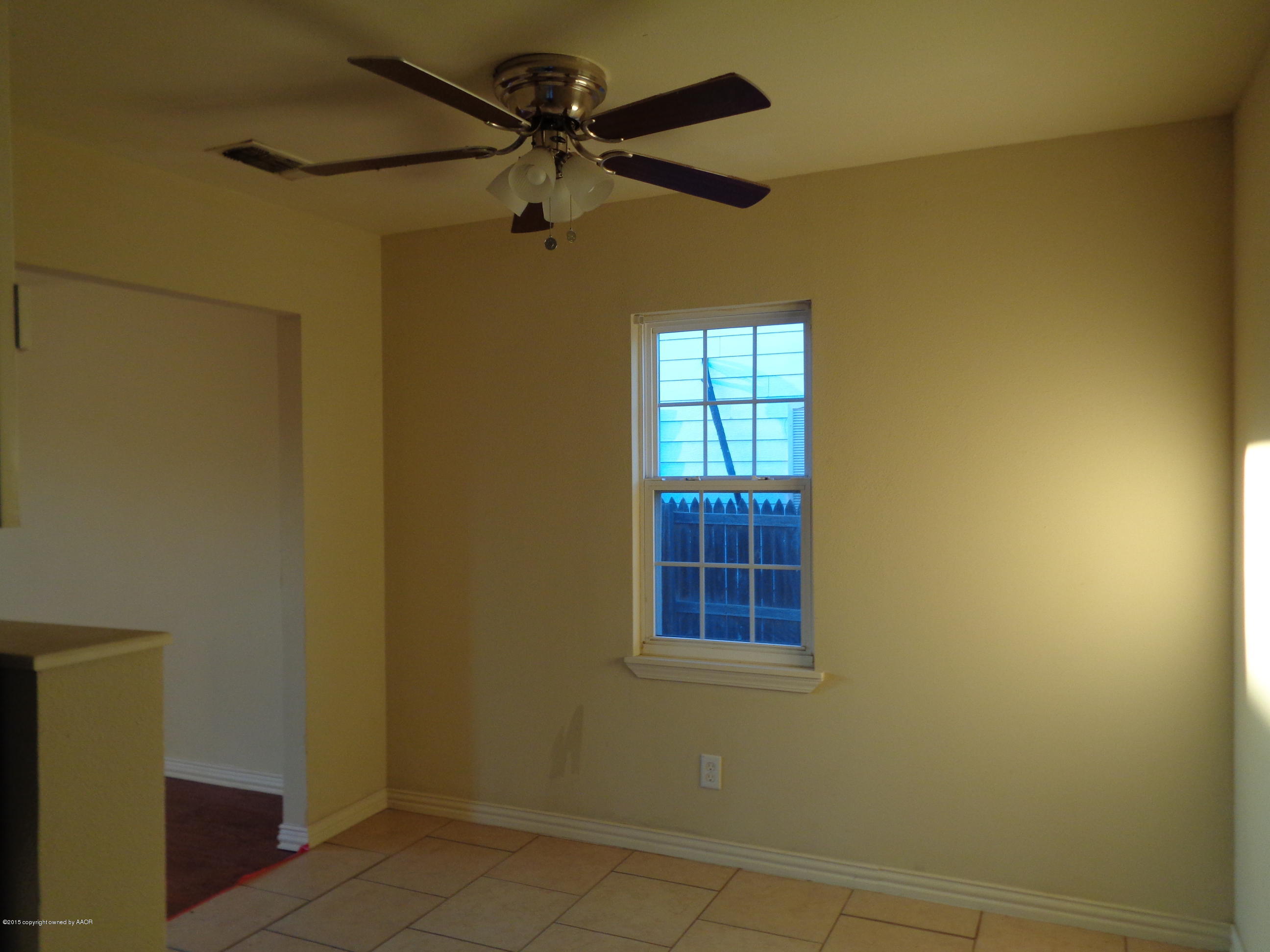 4109 Parker Street Amarillo, TX 79110 - Photo 4 of 10 Dining Area