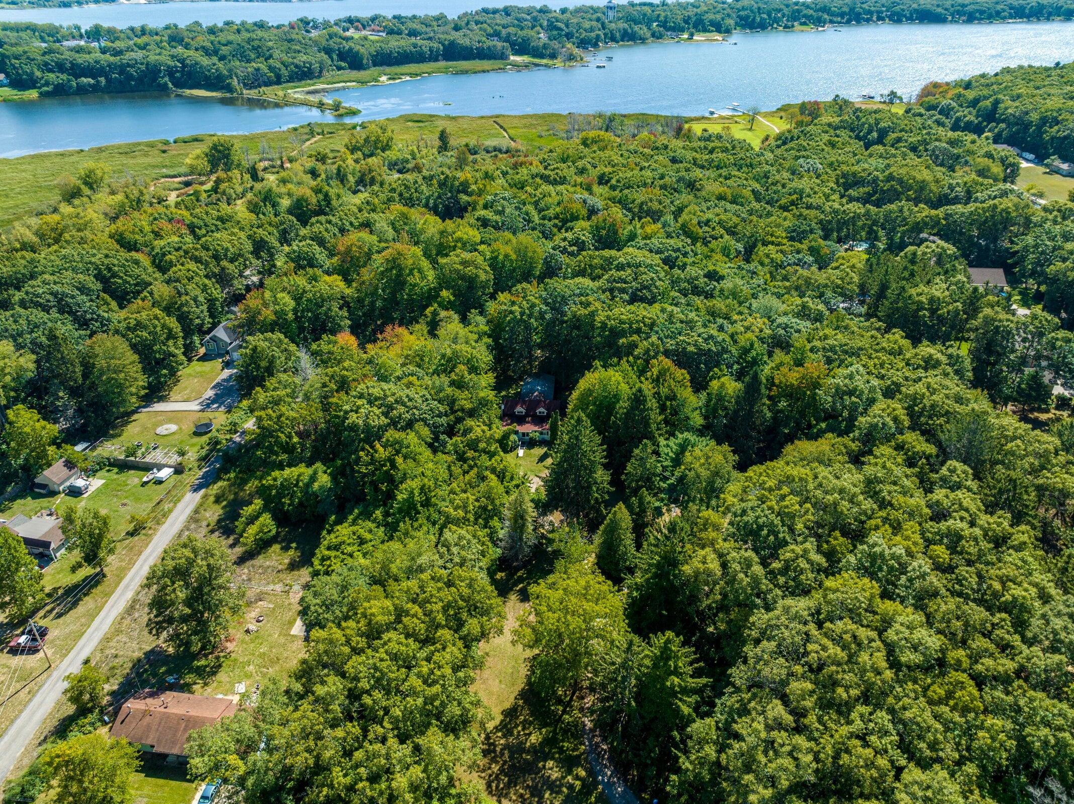 1075 Dykstra Road Muskegon, MI 49445 - Photo 15 of 24 25