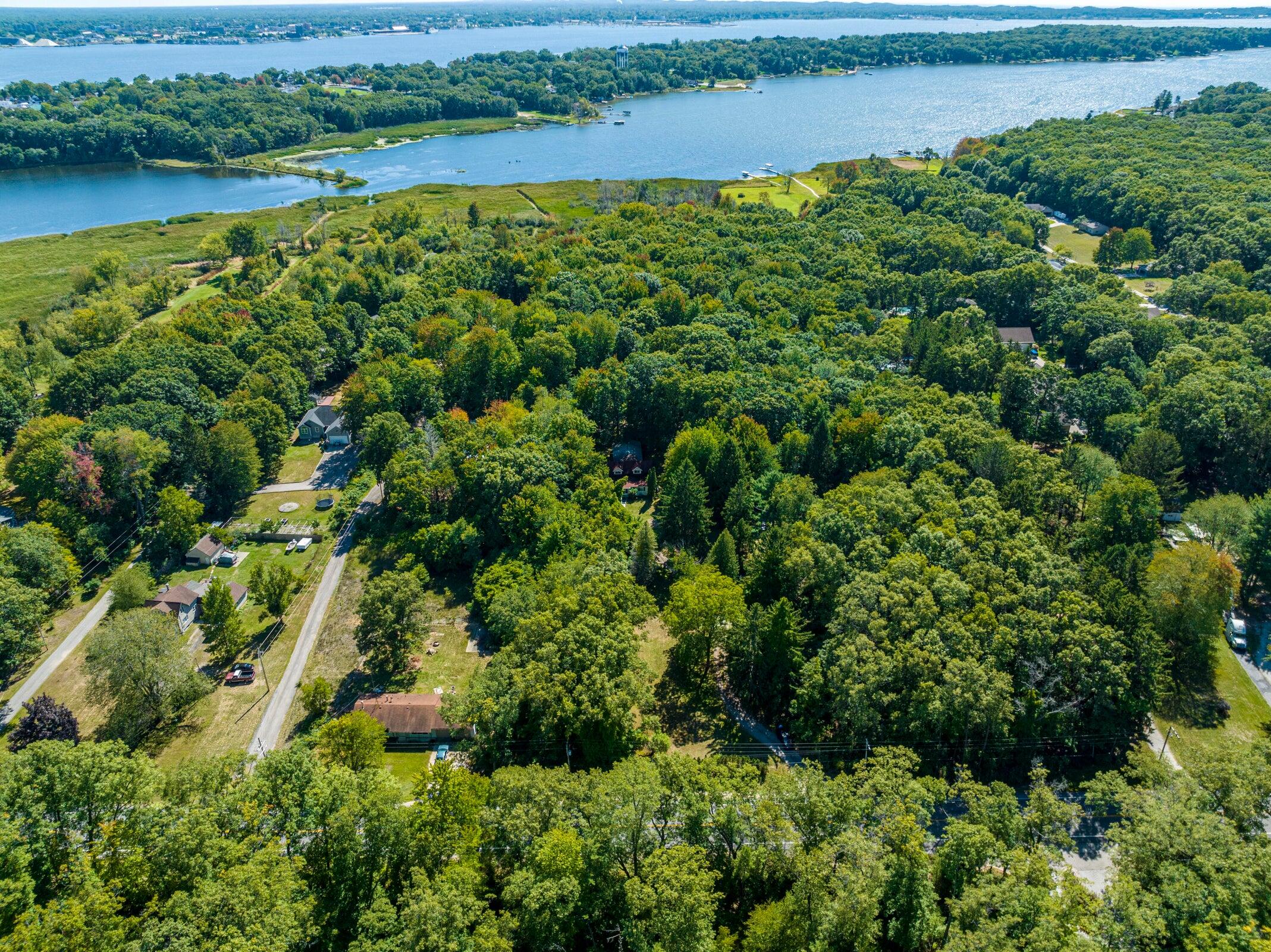 1075 Dykstra Road Muskegon, MI 49445 - Photo 17 of 24 27