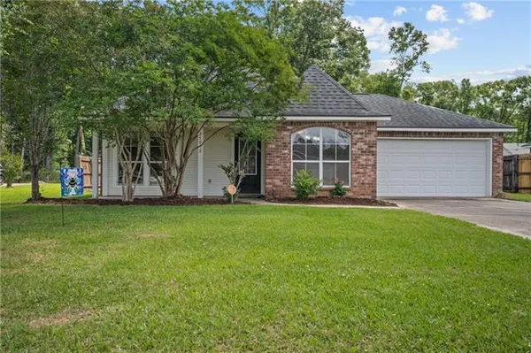 $219,000 | 35038 Napoleon Drive, Denham Springs, LA 70706