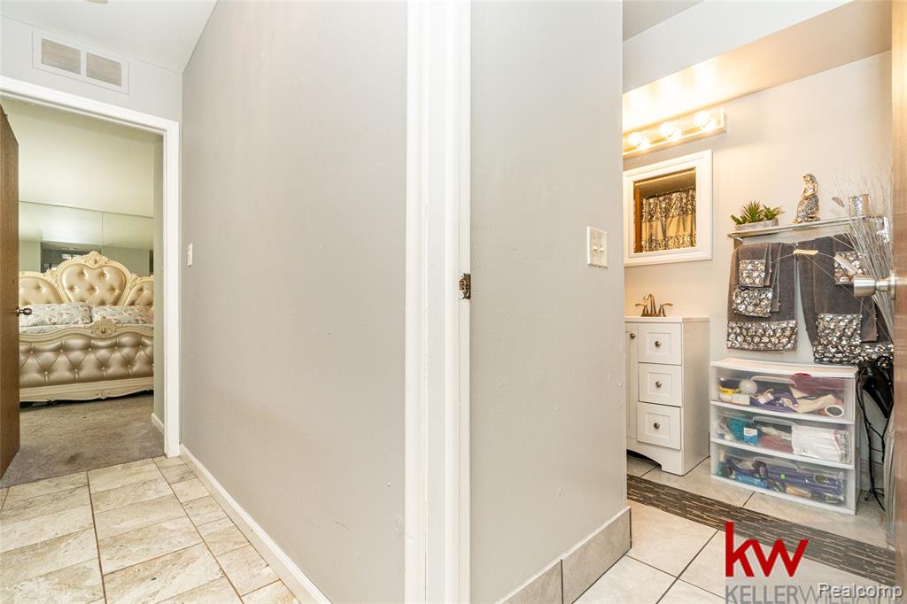 24327 Evergreen Road Southfield, MI 48075 - Photo 21 of 28 Gallery Image 21