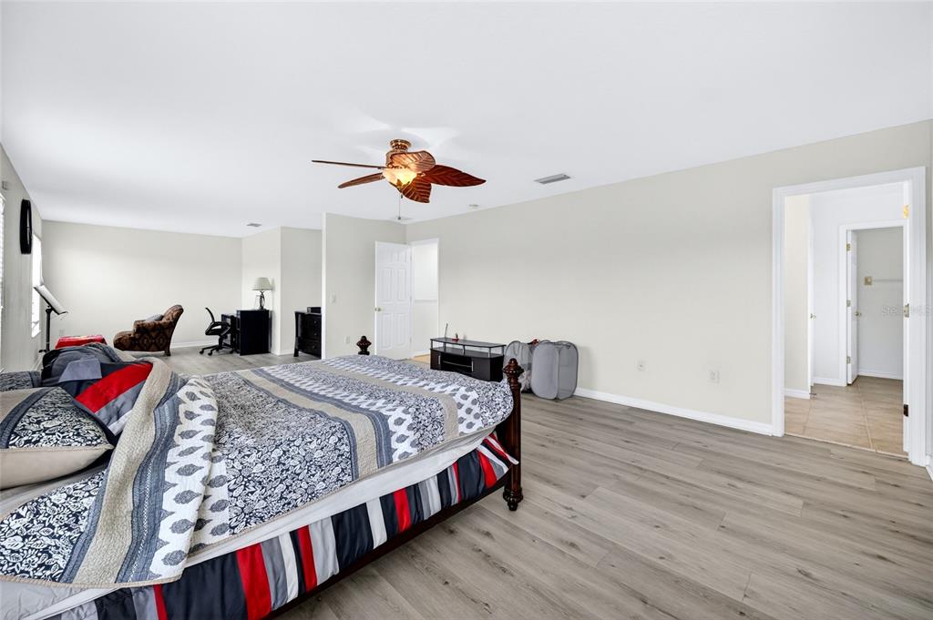 8919 North River Road Tampa, FL 33635 - Photo 35 of 55