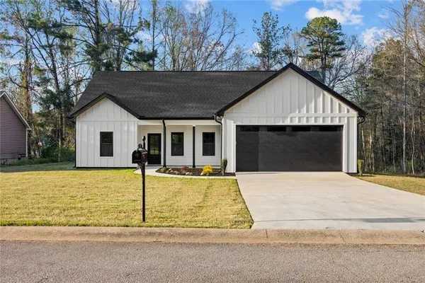 $290,000 | 149 Woodridge Circle, LaGrange, GA 30241