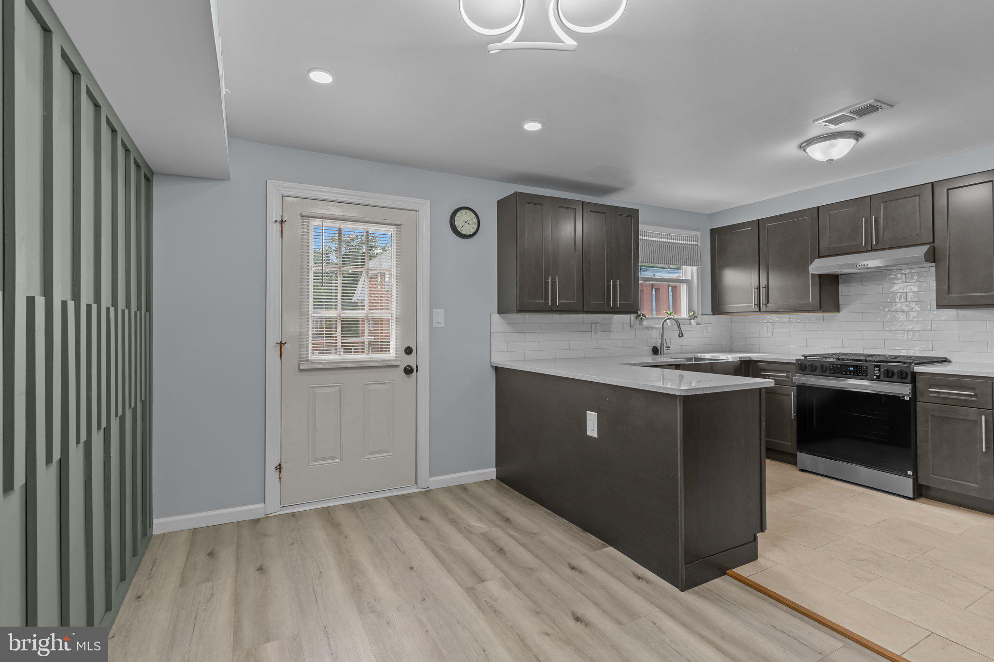 3647 Friar Road Philadelphia, PA 19154 - Photo 7 of 29 Gallery Image 7