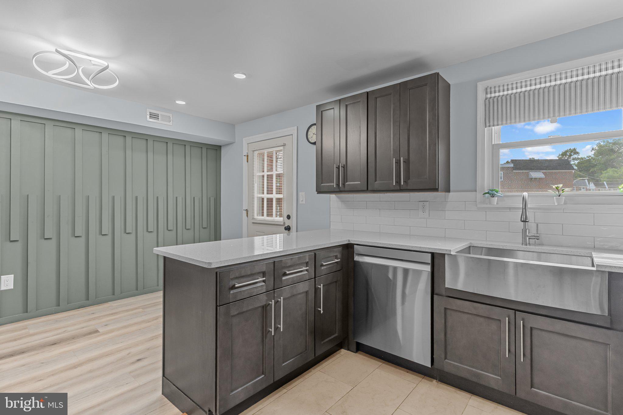 3647 Friar Road Philadelphia, PA 19154 - Photo 9 of 29 Gallery Image 9
