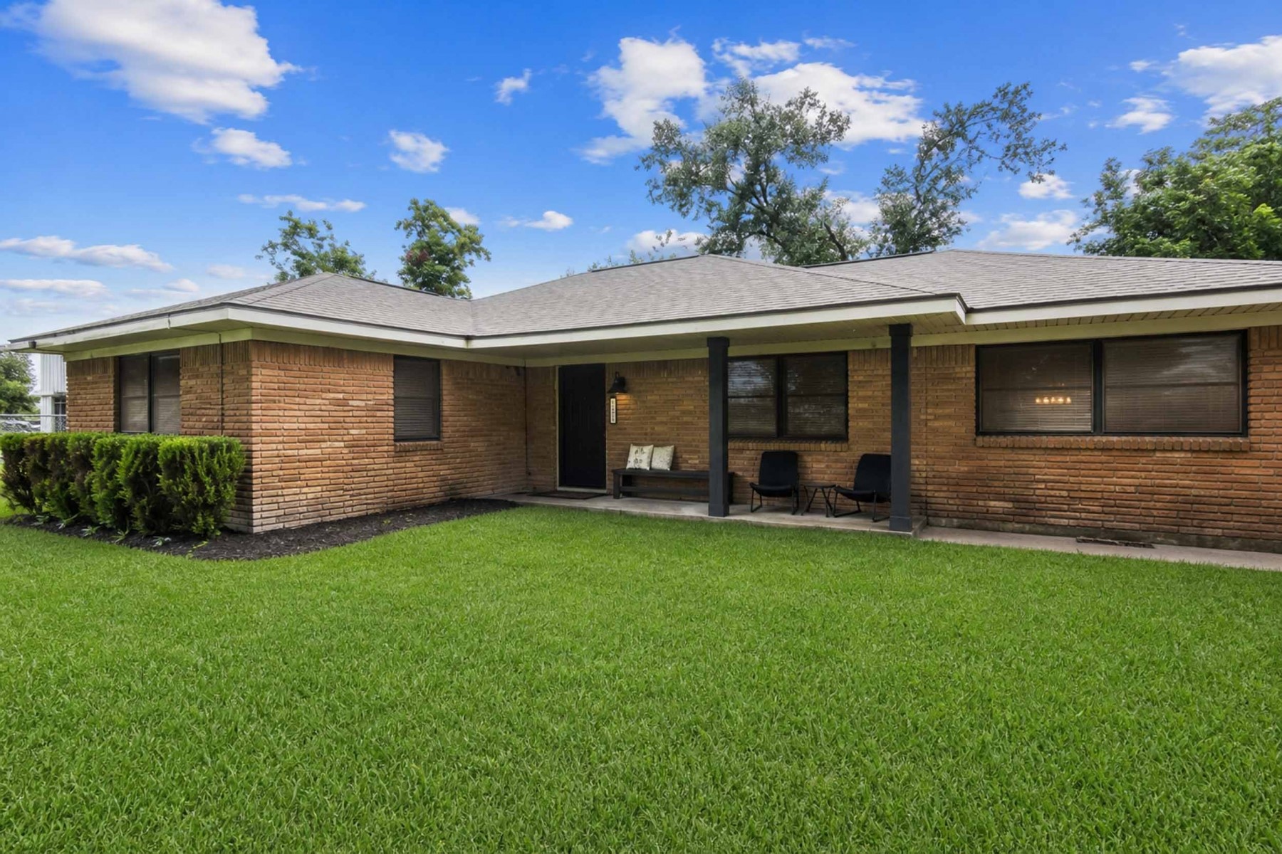 2926 Beverly Road Pasadena, TX 77503 - Photo 2 of 23 Charming Home in Golden Acres!