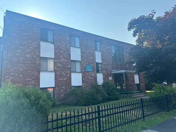 $2,400 | 80 Newbury Avenue, Unit 15, Quincy, MA 02171