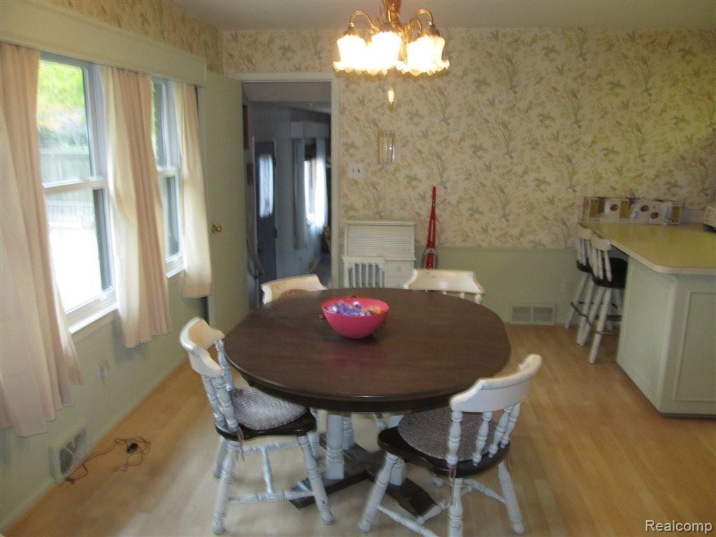 21655 Superior Road Taylor, MI 48180 - Photo 3 of 18 IMG_2951.JPG