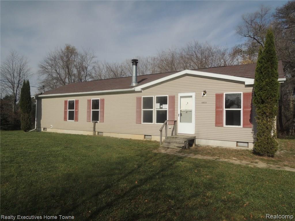 4026 Jeddo Road Fort Gratiot, MI 48059 - Photo 2 of 17 DSCN2904.JPG