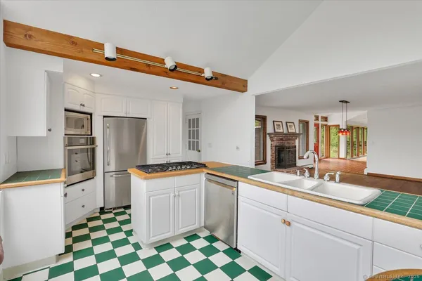 $759,000 | 89 East Street, Morris, CT 06763
