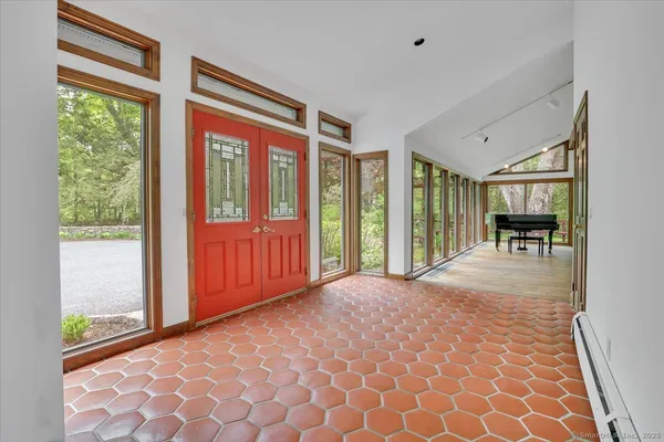 $759,000 | 89 East Street, Morris, CT 06763