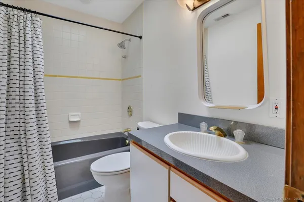 $759,000 | 89 East Street, Morris, CT 06763