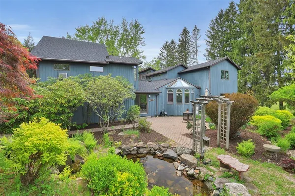 $759,000 | 89 East Street, Morris, CT 06763