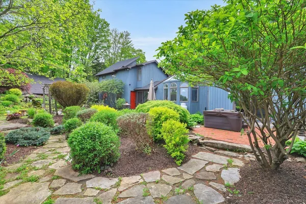 $759,000 | 89 East Street, Morris, CT 06763