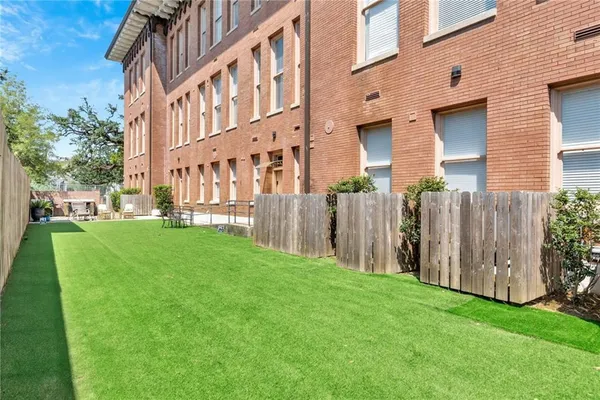 $383,775 | 3601 Camp Street, Unit 307, New Orleans, LA 70115