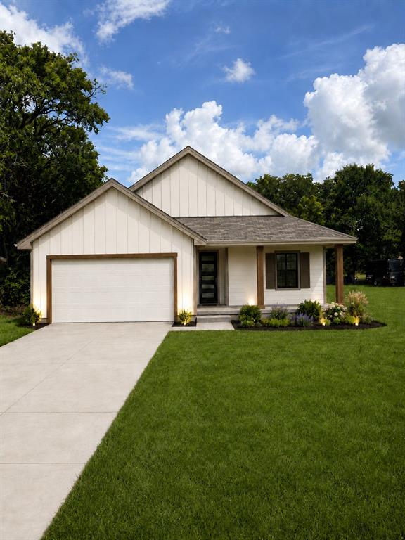1104 Boone Street Cleburne, TX 76031 - Photo 1 of 2