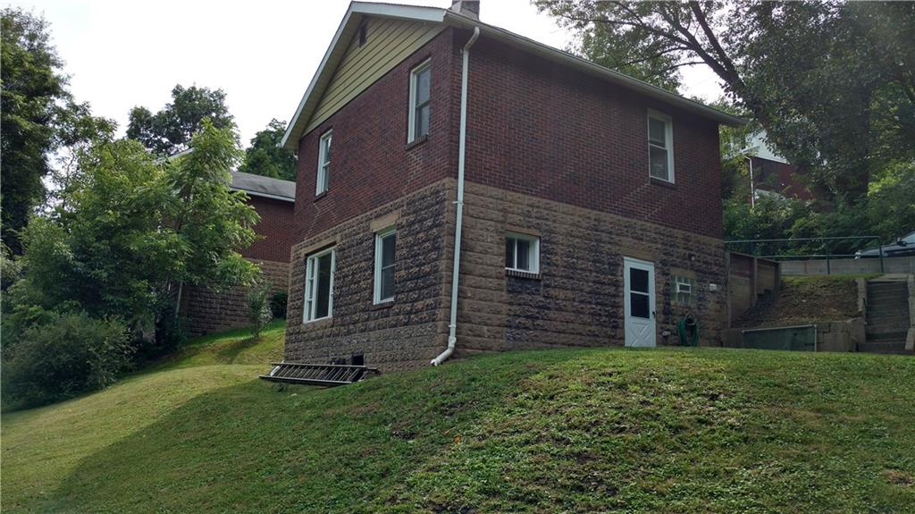 236 Elmore Road Pittsburgh, PA 15221 - Photo 4 of 20