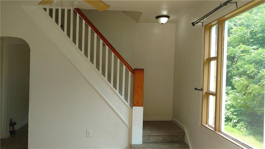 236 Elmore Road Pittsburgh, PA 15221 - Photo 6 of 20