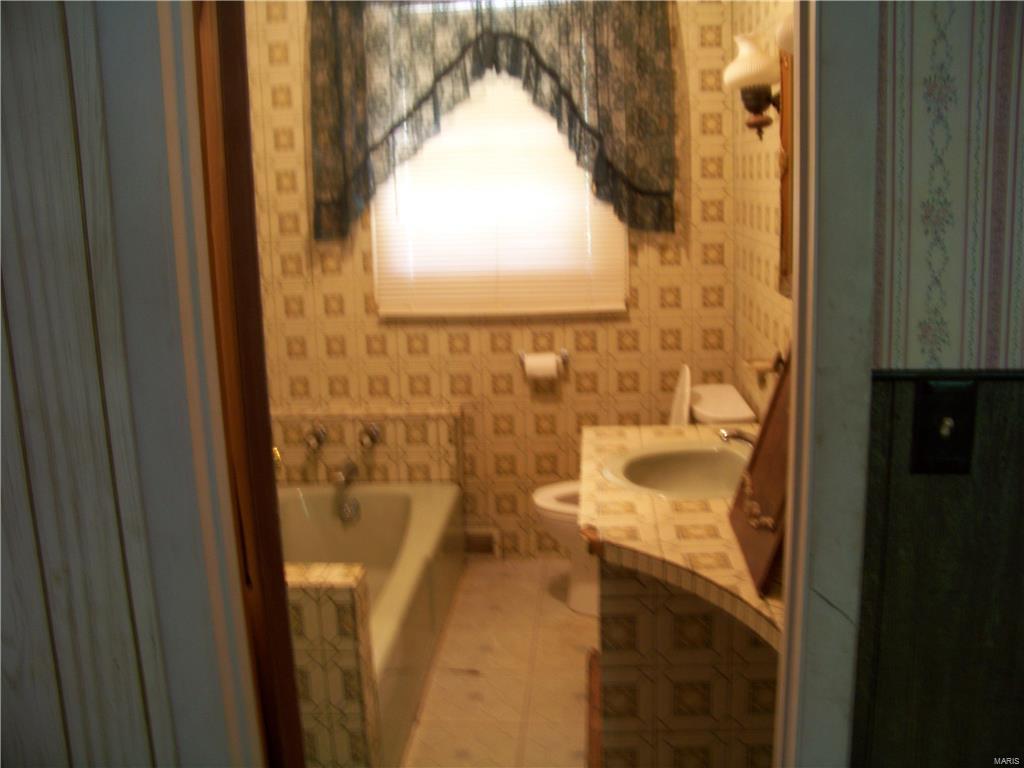 18692 Highway 111 Chesterfield, IL 62630 - Photo 11 of 22 Gallery Image 11