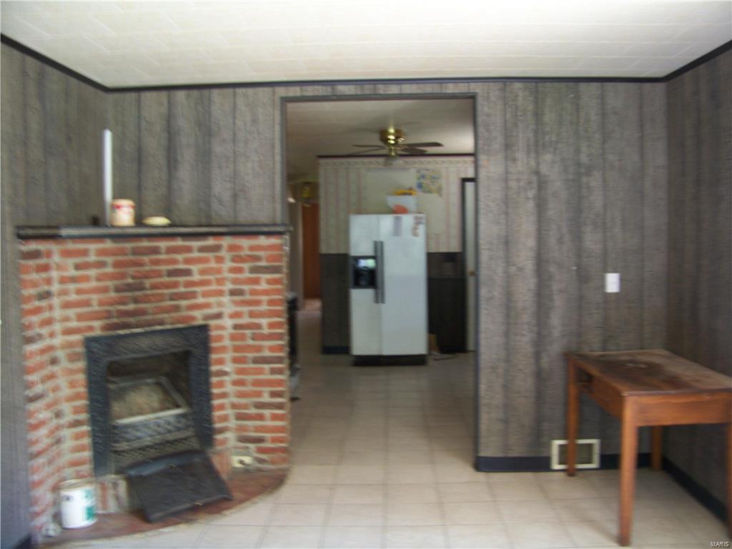 18692 Highway 111 Chesterfield, IL 62630 - Photo 8 of 22 Gallery Image 8