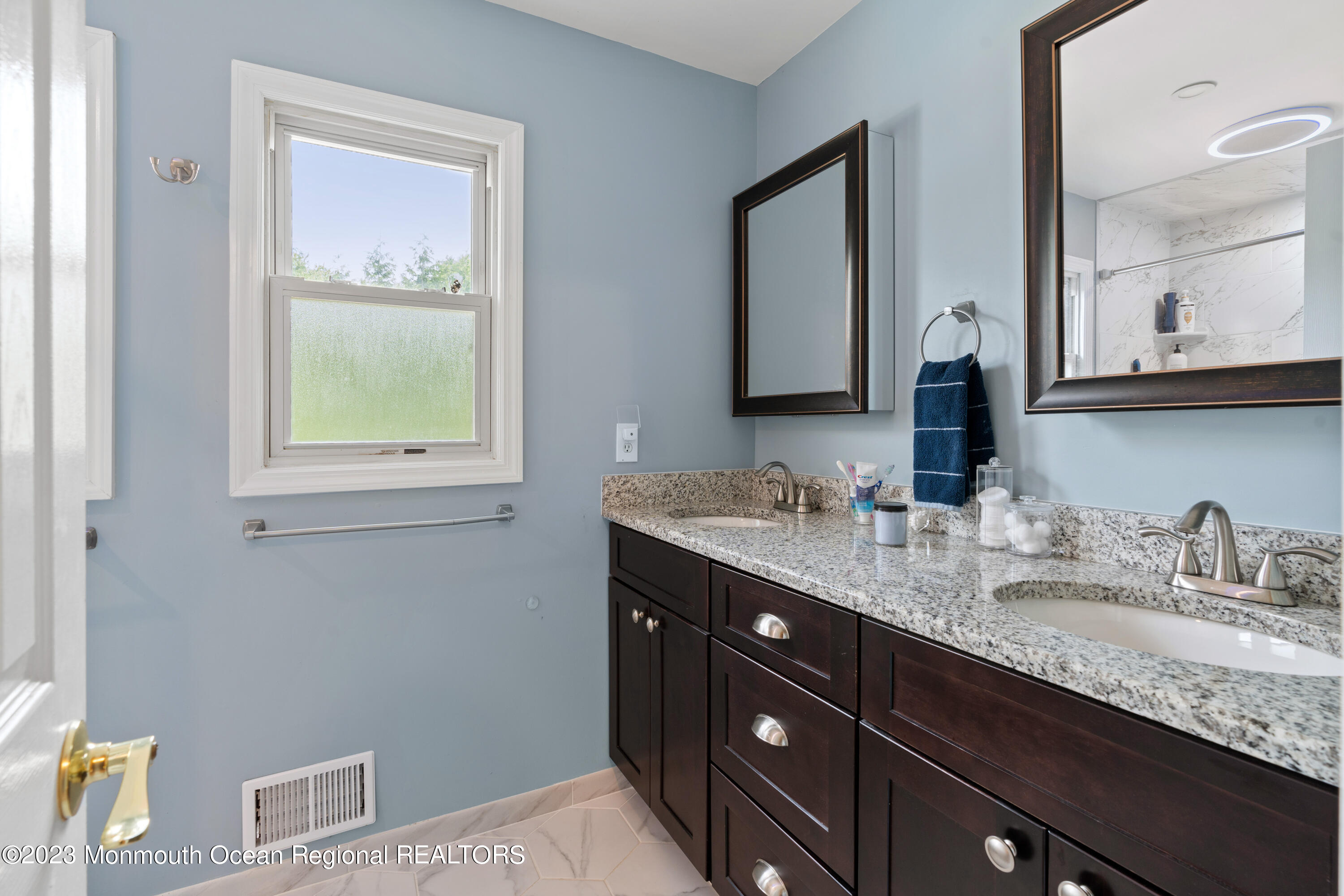 22 Kings Way Freehold, NJ 07728 - Photo 25 of 40 DSC02057 (1)