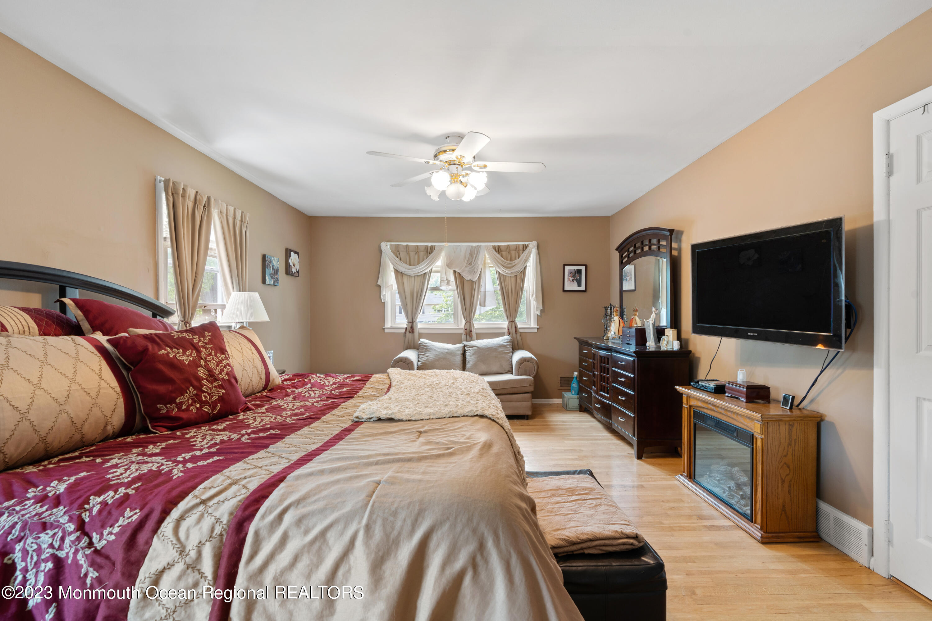 22 Kings Way Freehold, NJ 07728 - Photo 28 of 40 DSC02069