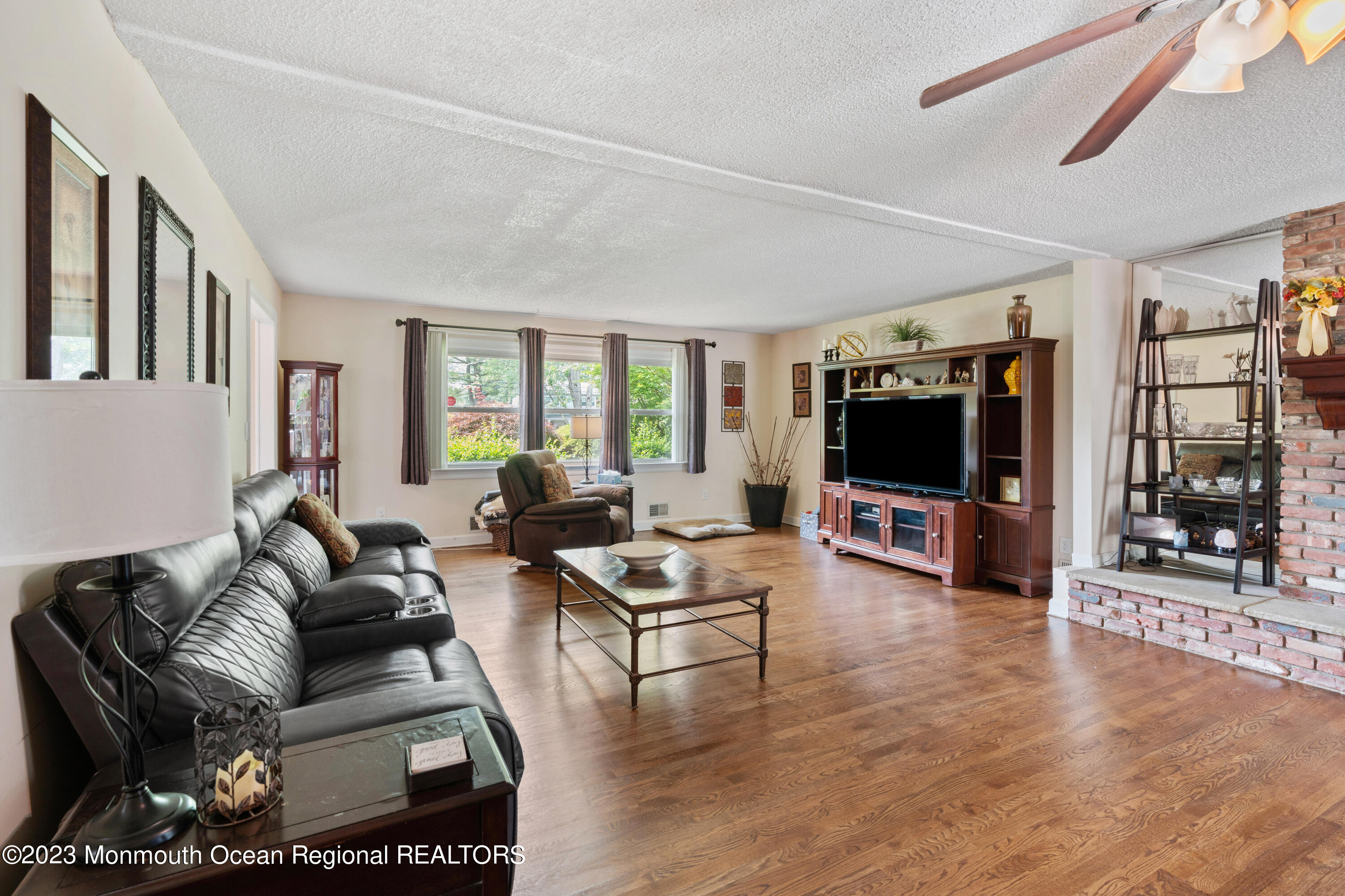 22 Kings Way Freehold, NJ 07728 - Photo 7 of 40 DSC01955 (2)