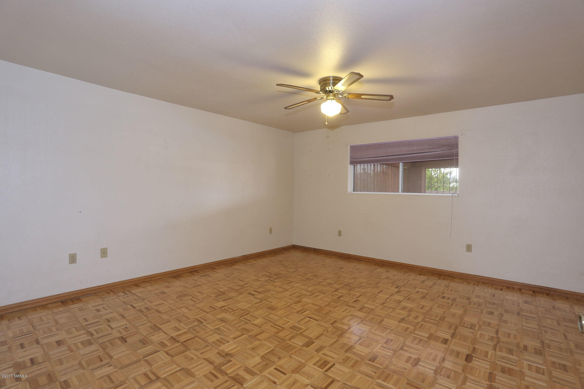 2045 North Silverbell Road Tucson, AZ 85745 - Photo 12 of 27