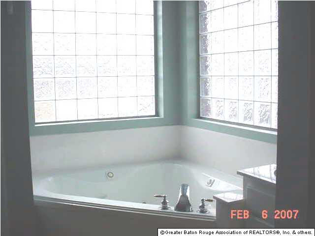 9230 Rue De Fluer Denham Springs, LA 70706 - Photo 8 of 8 Gallery Image 8