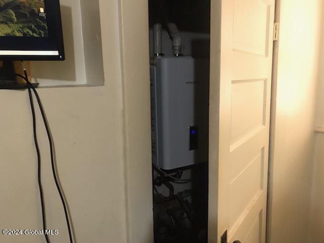 40 Spring Street Albany, NY 12210 - Photo 12 of 19 IMG_1983