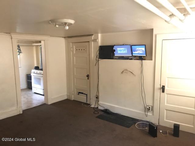 40 Spring Street Albany, NY 12210 - Photo 13 of 19 10