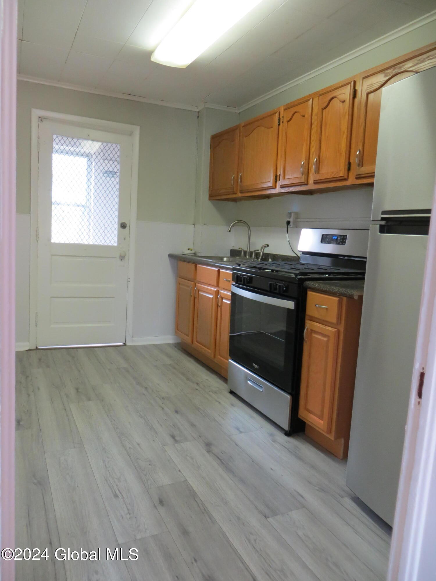 40 Spring Street Albany, NY 12210 - Photo 4 of 19 4