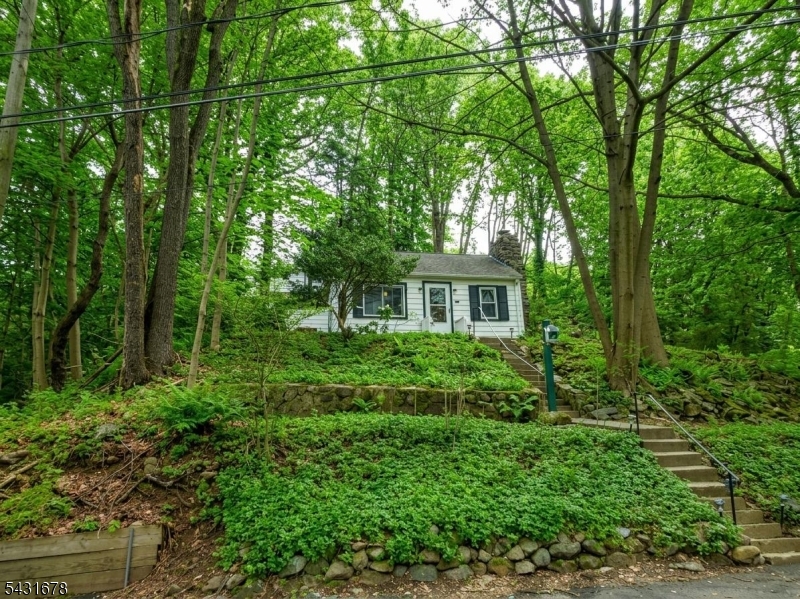 48 Vail Road Landing, NJ 07850 - Photo 2 of 23 a view of a garden